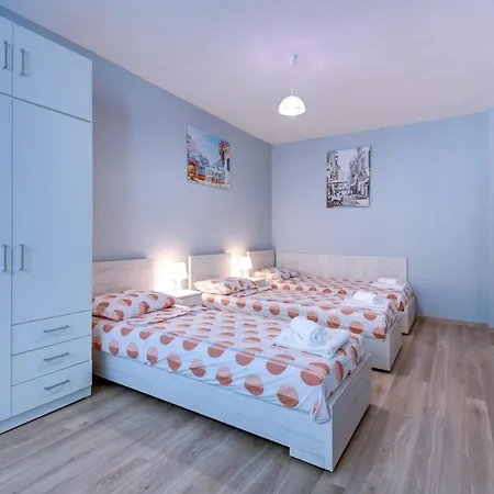 Апартаменты Daisy - 3 And Kitchen In Lazur